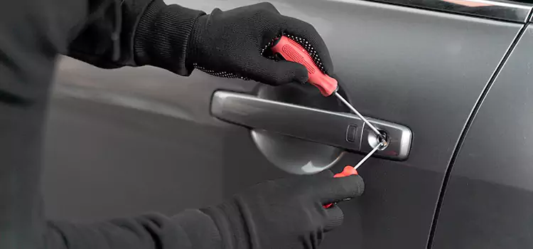 Locked Out of Car Help Pompano Beach